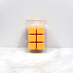 Fall-themed wax melt with notes of apple, musk, and amber