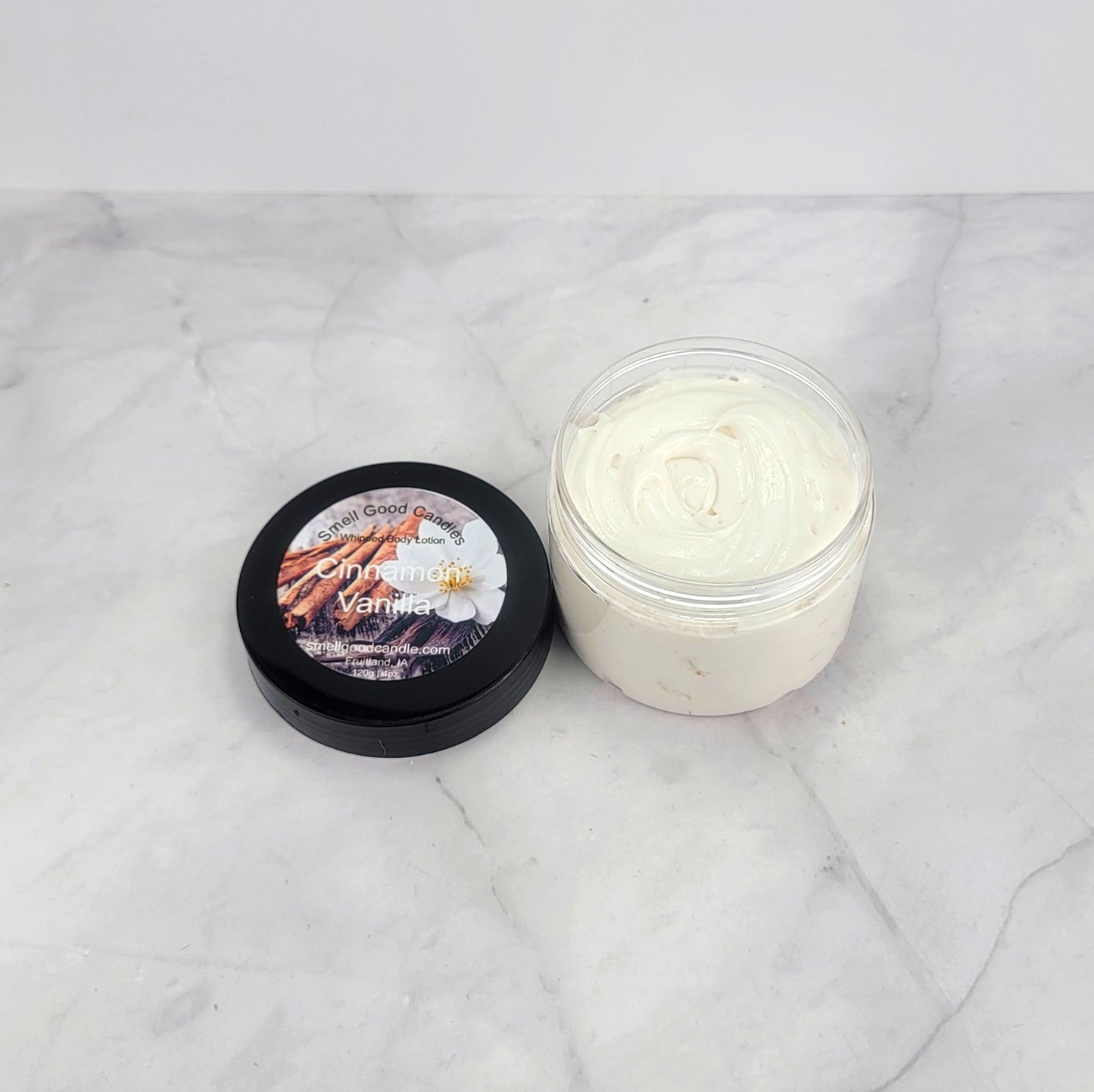 Luxurious whipped body lotion with cinnamon and vanilla scent