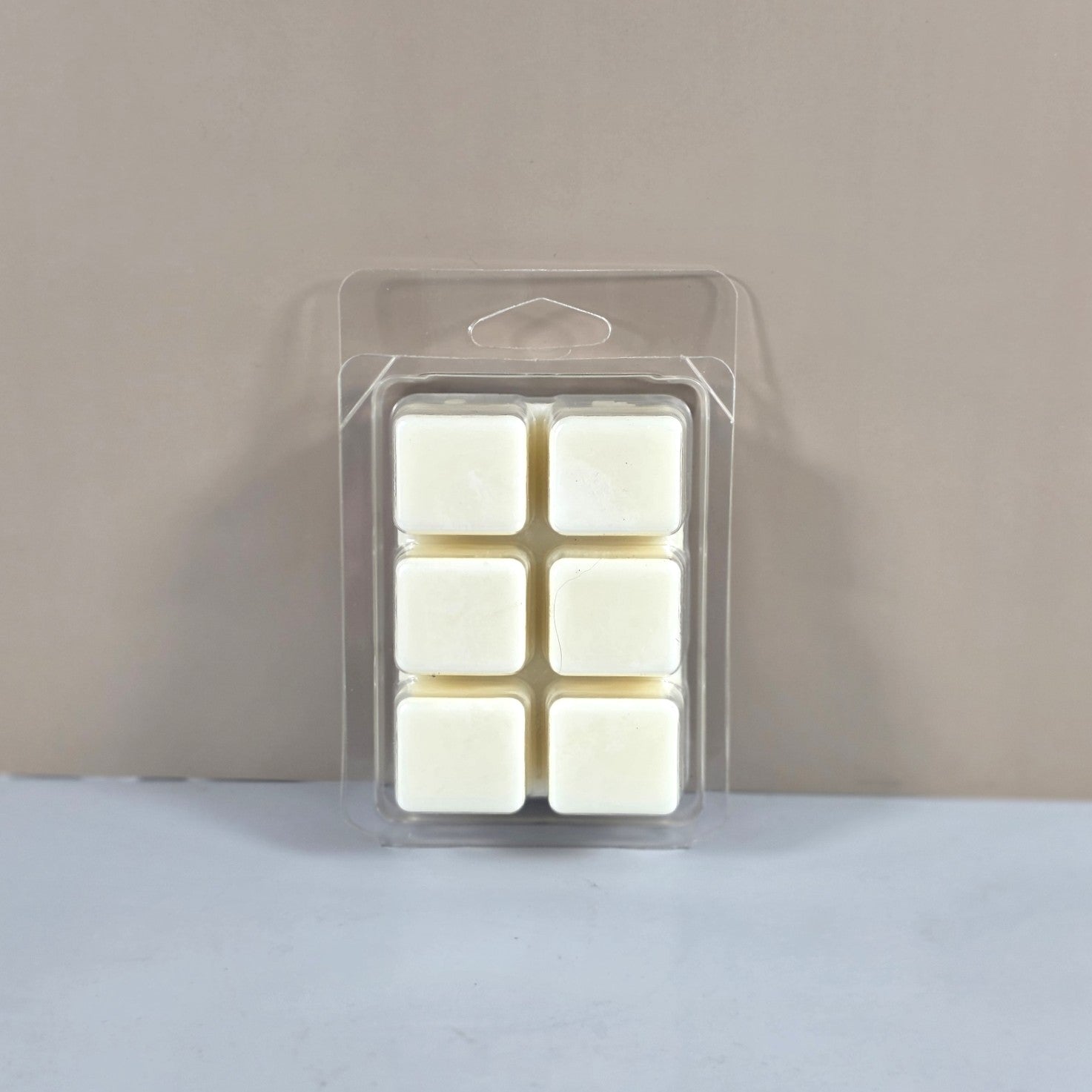 Handcrafted 2.5oz soy wax melt with a bold blend of lavender, cinnamon, leather, and amber, inspired by Drakkar Noir cologne.