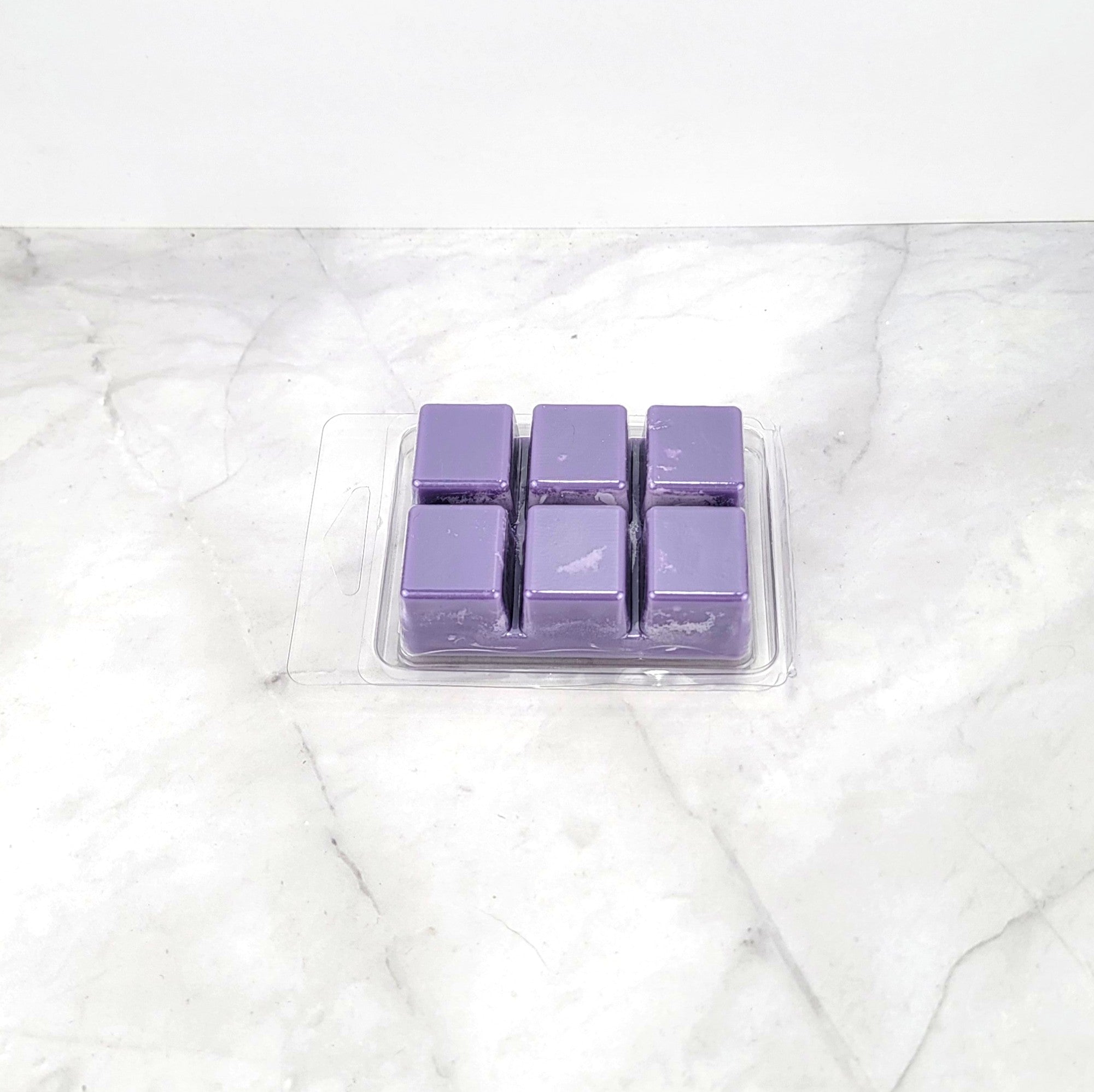 Romantic and relaxing soy wax melt with jasmine and violet