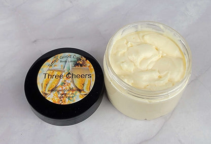 Luxurious, lightweight body lotion with pineapple, jasmine, and sugar plum.